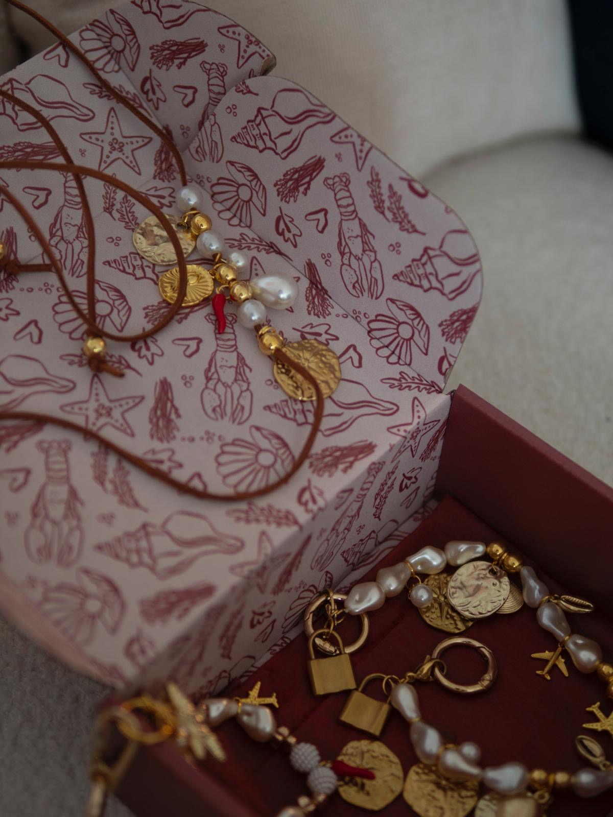Portami via ~ Fish Necklace